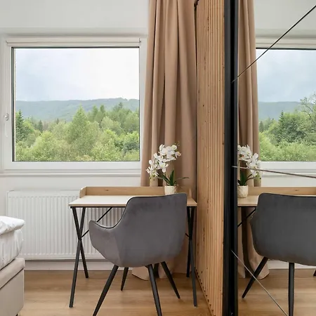 Elegant In With Mountain View And Balcony By Renters * Weichsel